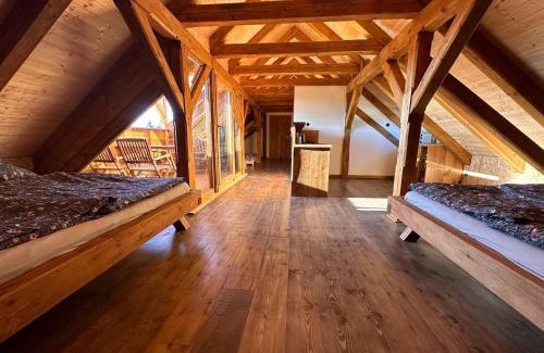 Uhlirske Janovice Apartment | Farma Bláto - Apartmány Sýpka a glamping