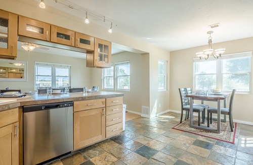 Fruita House | Farmhouse: 82" TV & Pool Table