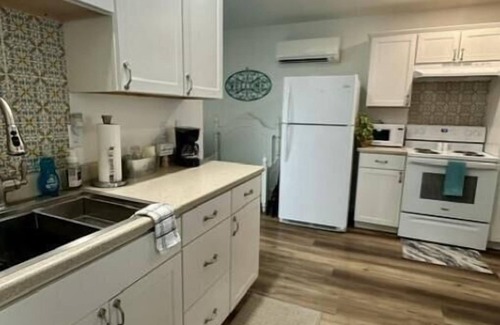 Woolford Apartment | Farmhouse Charm Woolford Studio Apt. w/Amazing Eastern Shore Sunrise & Sunsetsn