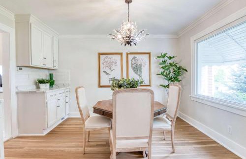 University Heights House | Farmhouse Fresh 4BR Retreat
