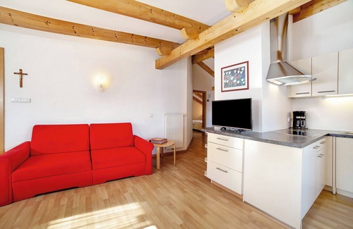 Lagundo Other | Farmhouse 'Fröhlichhof Wohnung Panorama' with Mountain View, Shared Pool and Wi-Fi