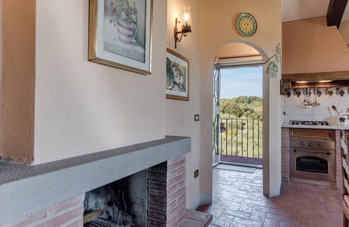 San Casciano in Val di Pesa Other | Farmhouse 'Il Pintello - Il Riccio' with Shared Pool, Wi-Fi and Air Conditioning