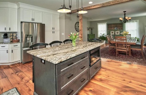 Chester House | Farmhouse in Warwick Valley!