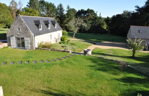Plomelin House | Farmhouse on the banks of the Odet