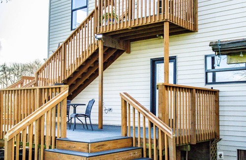 Crawfordsville Apartment | Farmhouse right off of I-5