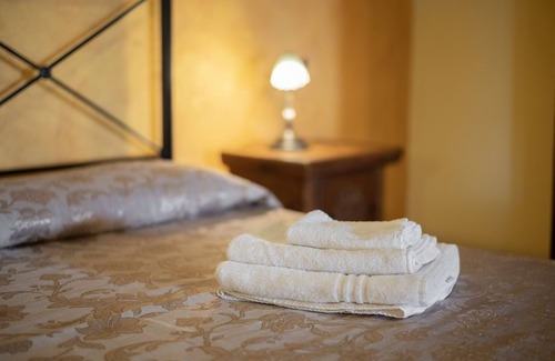Pitigliano Other | Farmhouse "Roccia" with Shared Pool, Private Terrace & Wi-Fi