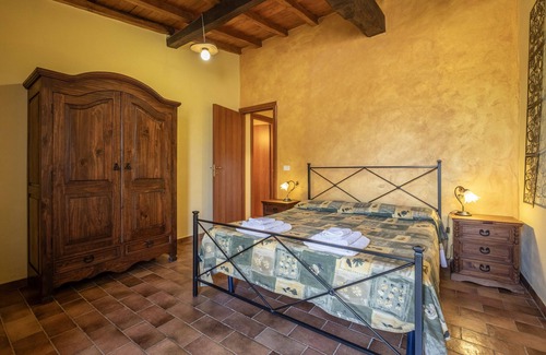 Pitigliano Other | Farmhouse "Sasso Bianco" with Shared Pool, Private Terrace & Wi-Fi