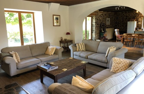 Saint-Paul-la-Roche House | Farmhouse With Sole Use Of Private, Heated Pool In Peaceful, Rural Location