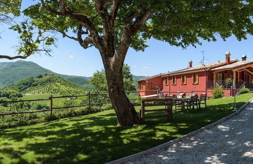 Acqualagna Apartment | Farmhouse with pool immersed in a natural setting of the Montefeltro - 1 -