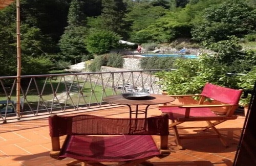Fosdinovo House | Farmhouse with Swimming Pool Il Borgo Della Colomba- Casa Nonna e Terrazzo