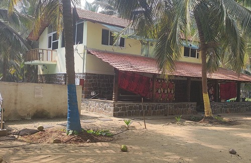 Coimbatore Other | Farmstay located amidst coconut farm within one hour drive from Coimbatore city.