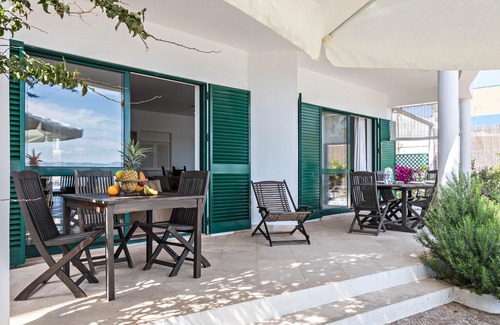Praia de Faro Villa | Faro Beach House in Faro
