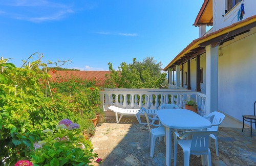 Gaios Apartment | Faros Tessera: Gaios Suite, sea views, near the beach