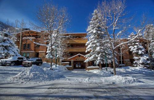 Aspen House | Fasching Haus Unit 310, Deluxe Condo w/Stately Furnishings, Private Deck, A/C