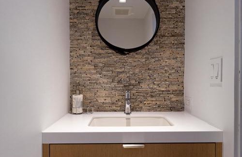 Aspen House | Fasching Haus Unit 390, Luxury Penthouse w/Exceptional Views, Beautiful Decor, and Natural Light
