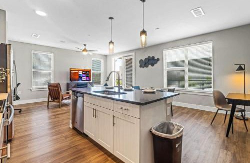 Fort Worth Apartment | Fascinating 2BD 2BA w Beautiful Pool in Fort Worth