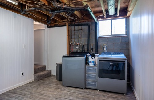 Clemmons House | Fast Internet - Minutes to Atrium Health WFBMC - Car Rental Option - Frog House