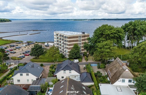 Schausende Apartment | Favorite place - breathtaking water view, balcony, walk-in shower, Smart