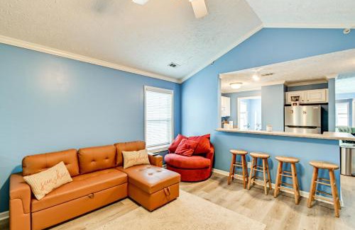 Westover Apartment | Fayetteville Autumn Escape Lake Views and Home Gym