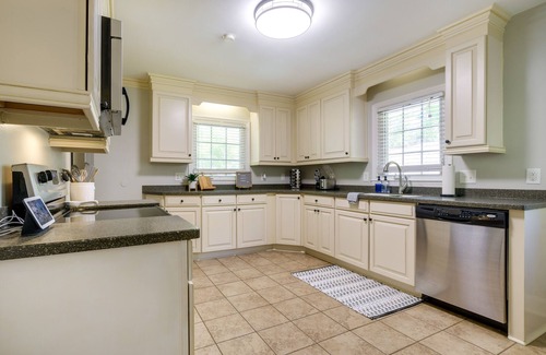 Terry Sanford House | Fayetteville Vacation Rental - 1 Mi to Downtown!