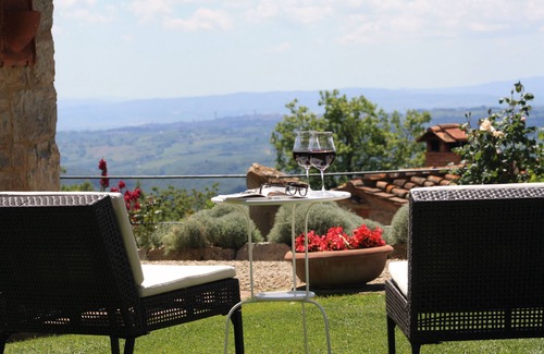 Castellina in Chianti House | Federico farmhouse with swimming pool and jacuzzi, panoramic position in Chianti