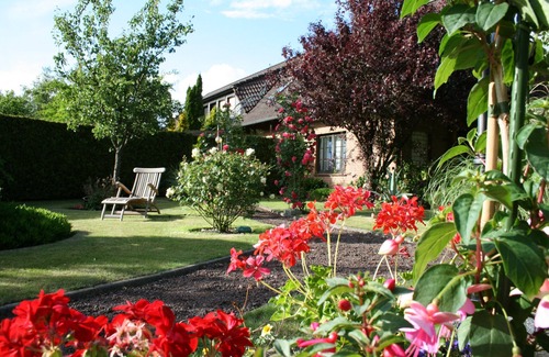 Wilhelmsfehn Apartment | Feel-good family apartment-an oasis of relaxation in the middle of East Frisia
