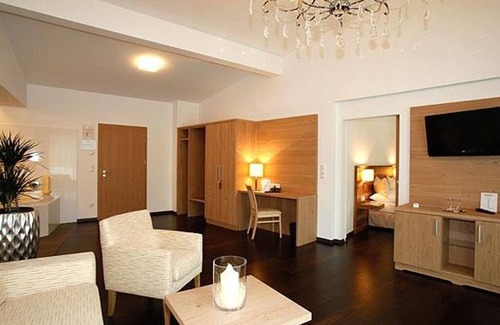 Hinterstoder House | Feel-good suite 4-star deluxe, shower and bath, WC - Relax- & Wanderhotel