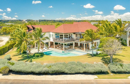 Punta Cana Villa | Feel like royalty in this 5BR villa at Cap Cana