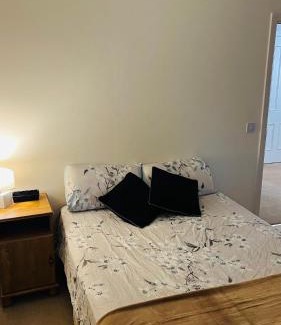Leinster House | Feels like home, Room Douglas, Cork