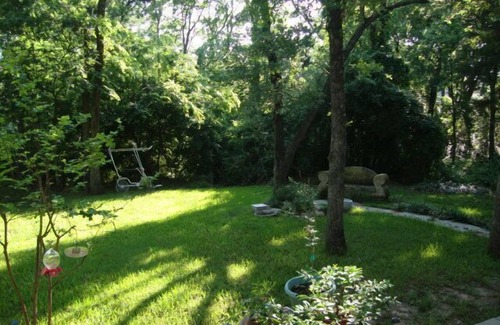 La Brisa House | Feels like home with Southern Hospitality. Close to campus and everything else.