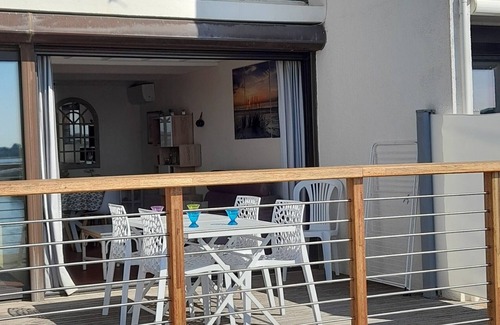 Le Barcares House | FEET IN THE WATER. Direct access to the bathing area. Private mooring.
