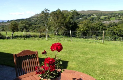 Lauragh Cottage | FEHANAUGH COTTAGE, country holiday cottage in Lauragh, County Kerry