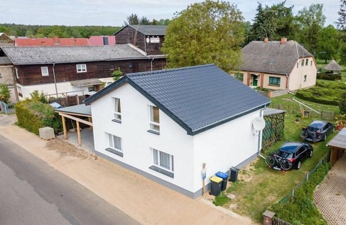 Mirow House | FeHaus Am Walnussbaum