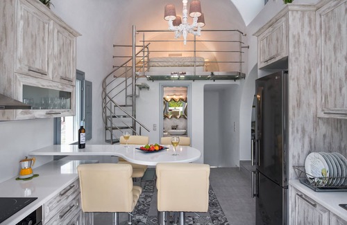 Kamari Villa | Felicity Villas Santorini Luxury House