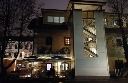 Ljubljana City Centre Apartment | Felix Tour As/Attractive, stylish renovated 2BR apartment, free WiFi and AC
