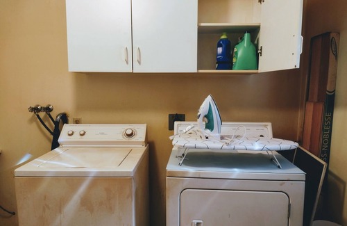 Dartmouth House | (Female Only)Clean Private Room with work space