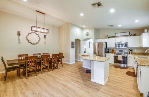 Greenfield Lakes House | Fenced-In Pool and Patio Gilbert Home!