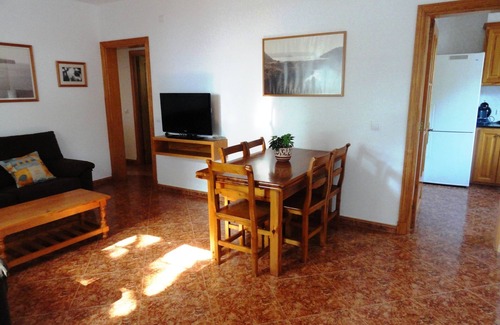 Cala Blanca Villa | Fenced Private Pool, Walk to Beach, Air Cond-, Car Not Required, Wifi, 6 people