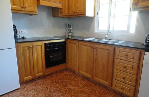 Cala Blanca Villa | Fenced Private Pool, Walk to Beach, Air Cond-, Car Not Required, Wifi, 6 people