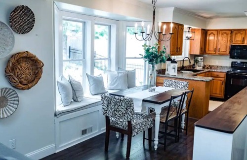 St. Charles House | Fenced Yard*Family*Pet Friendly*2 Garage*Professionally Decorated*Open*Bright*