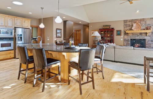 Redmond House | Fenced Yard, Mountain View, Your Home Away From Home