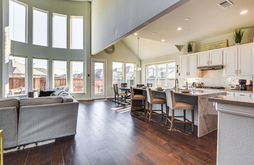 South Arlington House | Fenced Yard + Pool Access: Spacious Mansfield Home