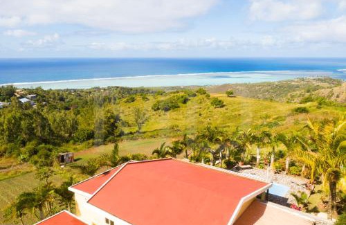 Grande Montagne House | Fenetre sur Mer