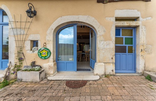 Saint-Pierre Apartment | Fenoula gîte in an old farmhouse in the Haut-Jura near the lakes