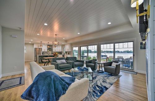 Lake Fenton House | Fenton Home with Patio and All Sports Lake Access