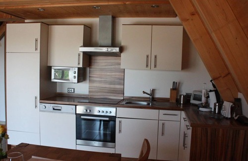 Purbach am Neusiedlersee Apartment | Ferienhäuser Finiki - Ferienhaus, Dusche, WC, 2 Schlafräume