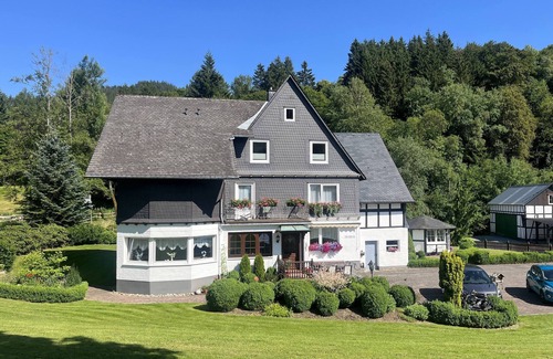 Elkeringhausen Apartment | Ferienwohnung "orkeblick" mit Küchenzeile
