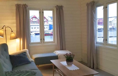 Henningsvaer House | Feriebolig Kaikanten