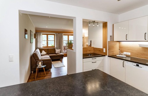 Ramsau bei Berchtesgaden Apartment | Ferienwohnung Nr. 4, 1-2 Personen, 40 qm, Dusche/WC, Südbalkon, TV, W-LAN, 1 Schlafzimmer, Nichtraucher