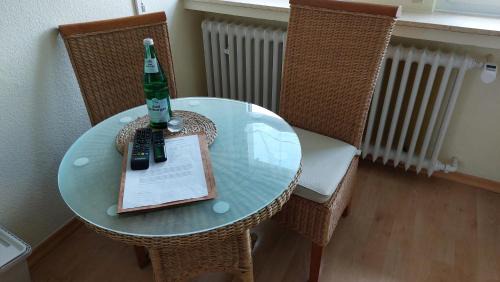 Godelheim House | Ferienapartment MW 2b Höxter Weserbergland an der Weser inkl Küche, Wäsche, LAN, Parkplatz, Self CheckIn